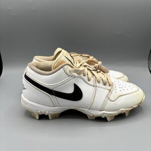Nike Air Jordan 1 Low Kids Football Cleats Youth White HF6885-100 Size 4.5Y